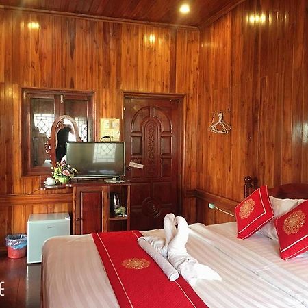 Soutikone Place House 2 Luang Prabang Bagian luar foto