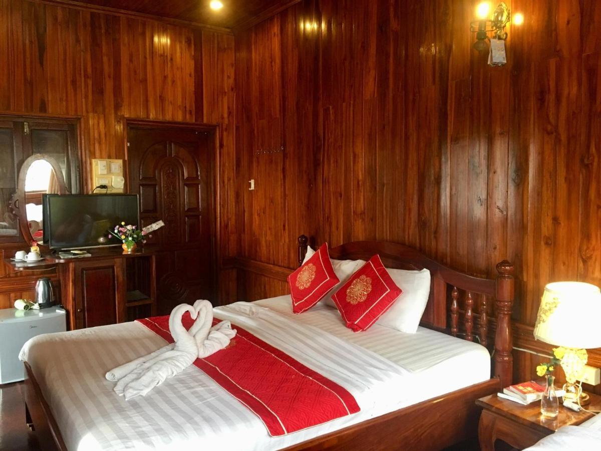 Soutikone Place House 2 Luang Prabang Bagian luar foto