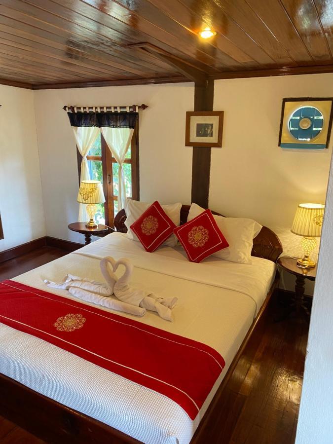 Soutikone Place House 2 Luang Prabang Bagian luar foto