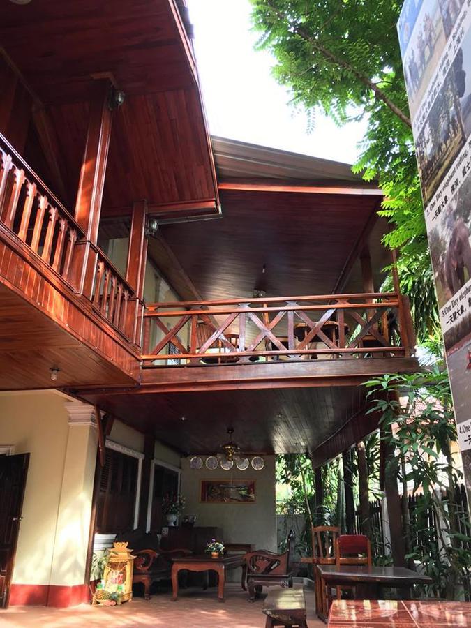 Soutikone Place House 2 Luang Prabang Bagian luar foto