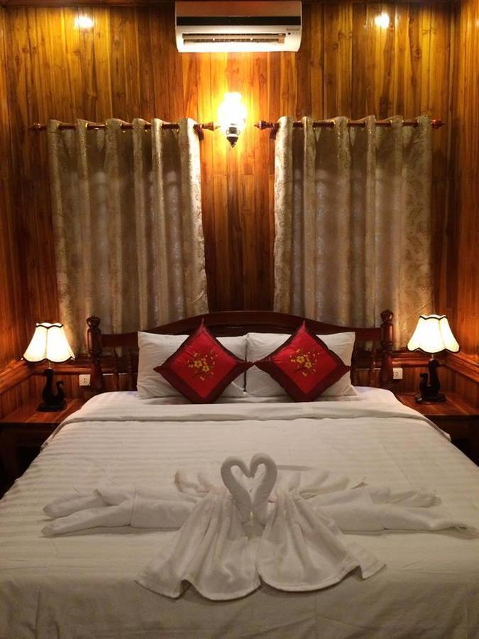 Soutikone Place House 2 Luang Prabang Bagian luar foto