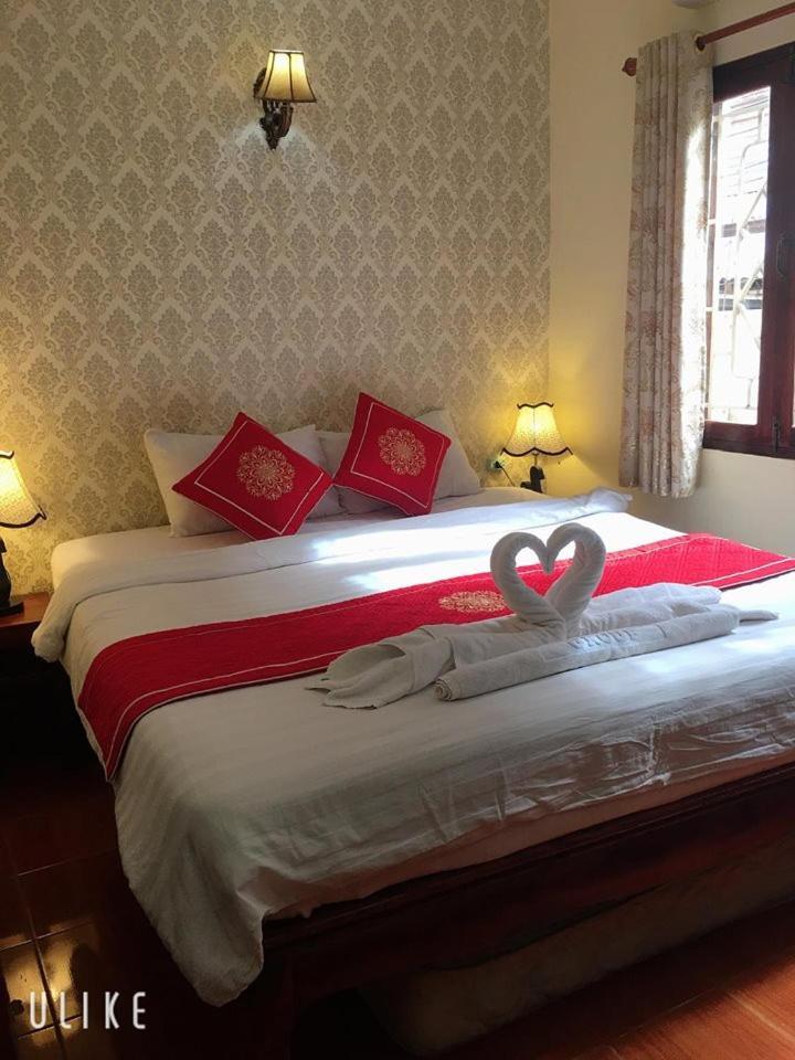 Soutikone Place House 2 Luang Prabang Bagian luar foto